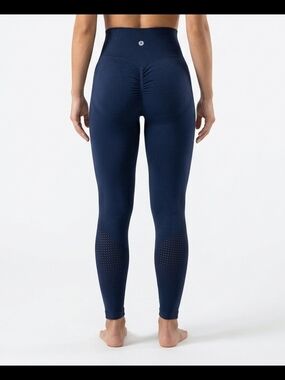Women’s High-Waisted Seamless Scruch Butt Lift Leggings - Navy Blue - Size Small
